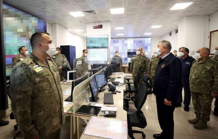 SON DAKİKA : Irak'ın kuzeyinde Pençe Kilit Operasyonu başladı! Bakan Akar: Hedeflerin tamamı ele geçirildi