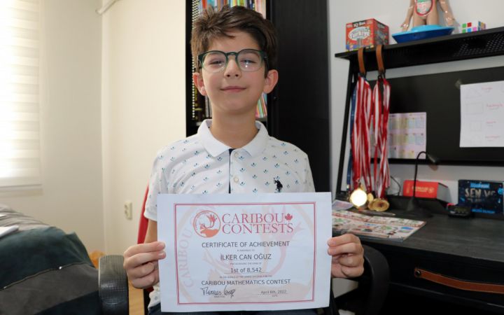 Gaziantep'te 3. sınıf öğrencisi İlker Can Oğuz,  8 bin 542 kişinin katıldığı uluslararası matematik yarışmasında birinci oldu