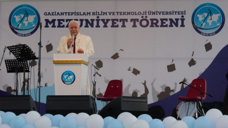 Gaziantep İslam, Bilim ve Teknoloji Üniversitesi (GİBTÜ) ilk mezunlarını verdi.