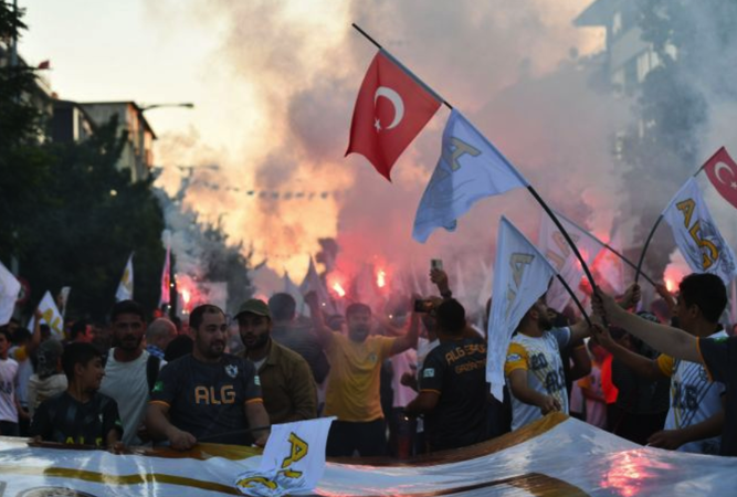 Gaziantep'in gururu şampiyonlar halkla buluştu