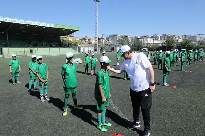 Yaz akademileri binlerce futbolcuyu ağırlıyor