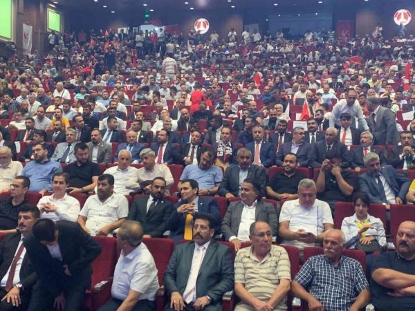 Gaziantep'te Fatih Erbakan Rüzgarı Esti... Erbakan’dan 6’lı masa toplantılarına altın günü benzetmesi