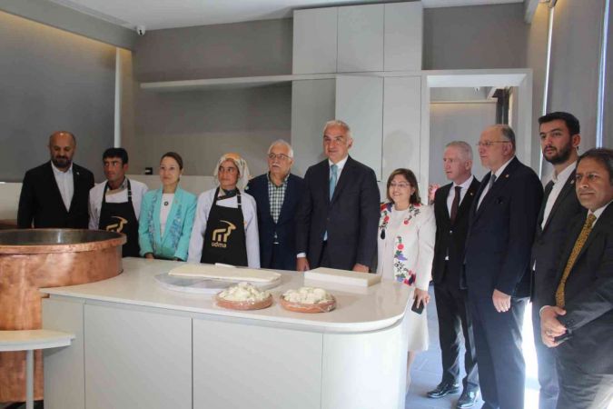 Gaziantep'te Gastronomi Festivali Başladı! Bakan Ersoy, Gaziantep Antep Peyniri Müzesi’nin açılışını yaptı