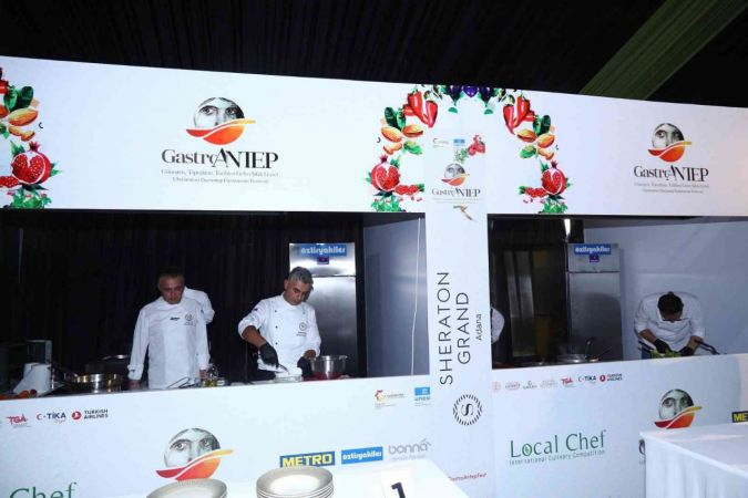Gaziantep'te Gastromi Festivali Tüm Hızıyla Devam Ediyor! Gastroantep “Local Chef Yarışması”nda usta şefler Gaziantep yemekleri ile kıyasıya yarıştı